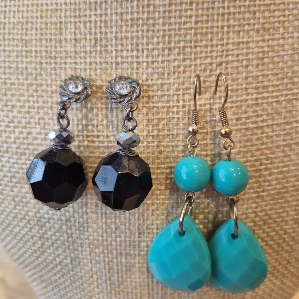 Elegant Black and Turquoise Earrings Set